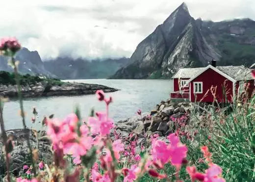 RAVENSBURGER Scandinavian Places - Reine Lofoten Norway 1000pcs