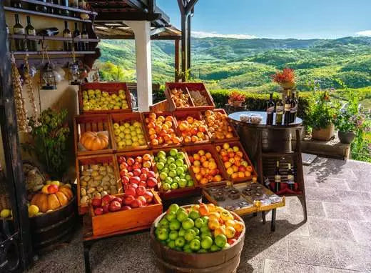 RAVENSBURGER Fruit Market, Croatia 500 Pc Puzzle